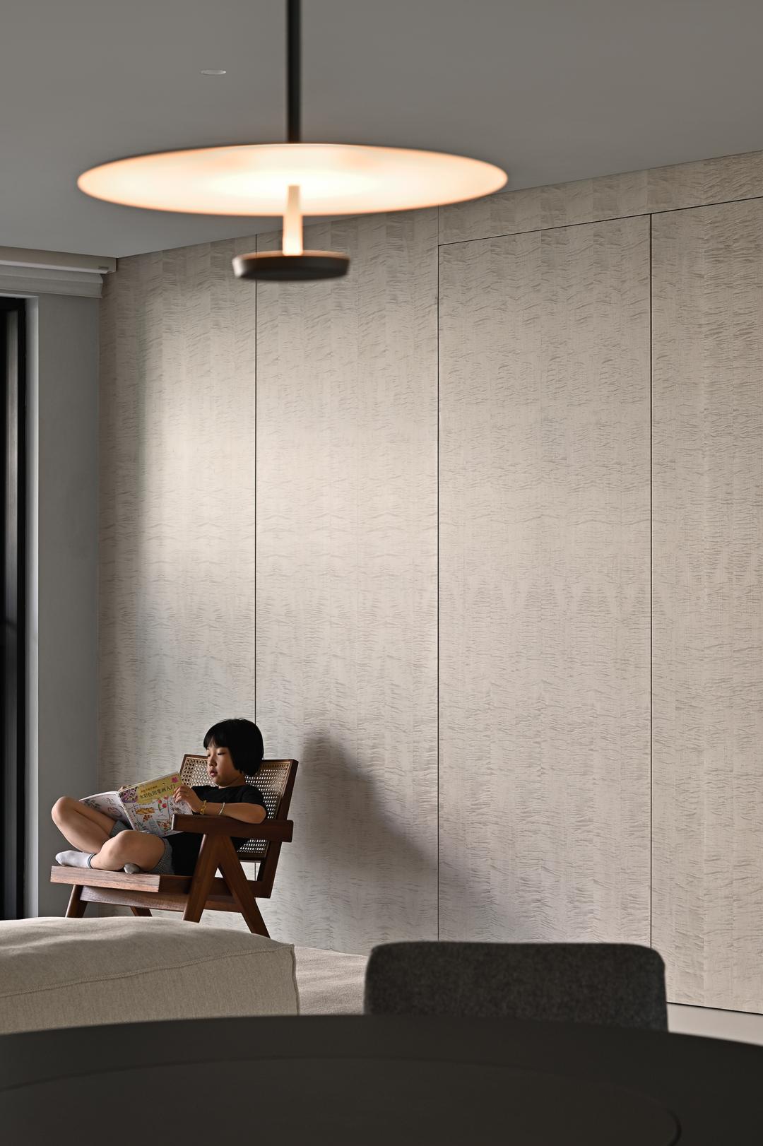 4个设计师设计办公台布局,设计师最佳农村房屋设计