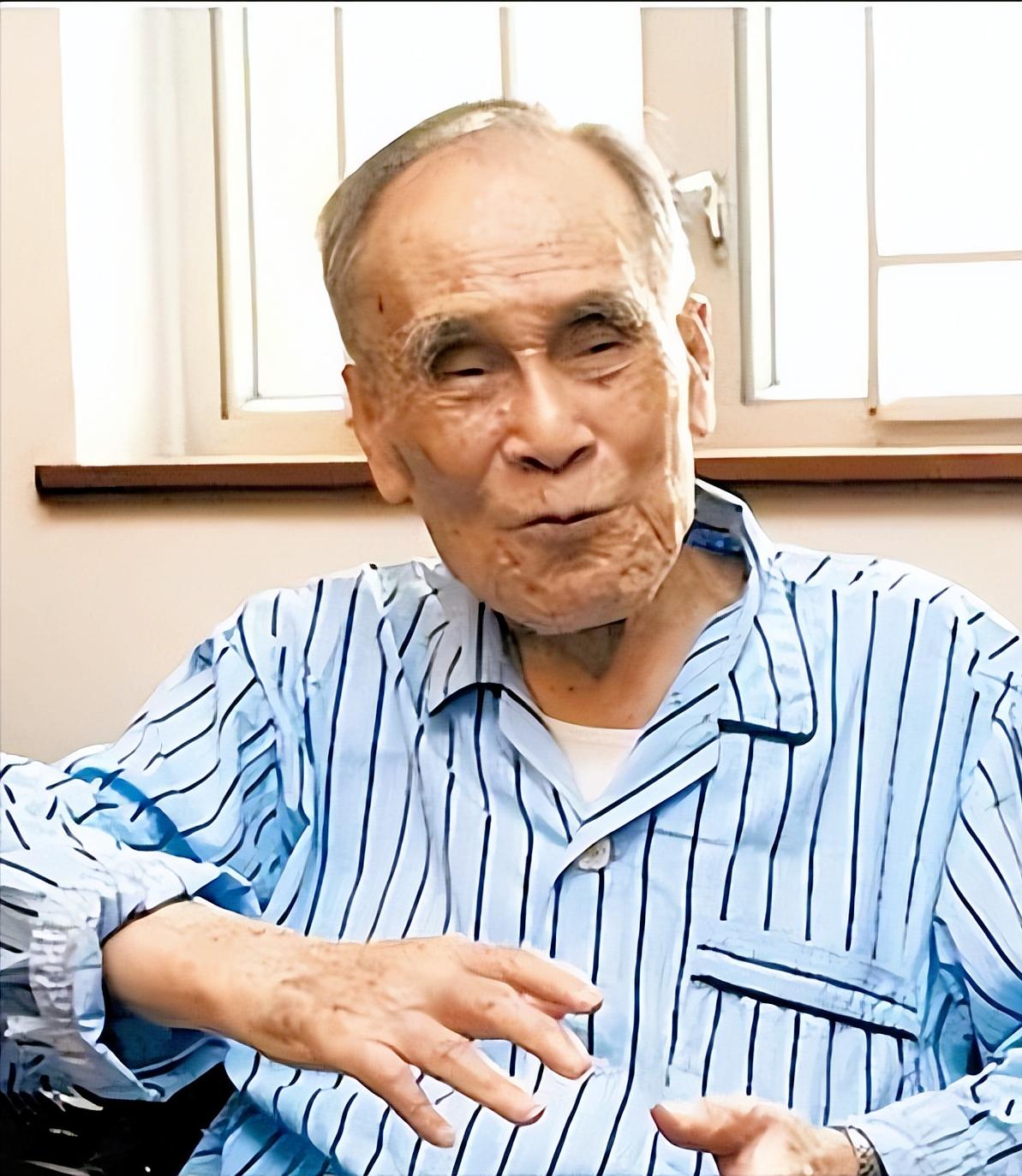 父亲挣的钱从来不帮家里,父亲赚钱却舍不得给儿子花