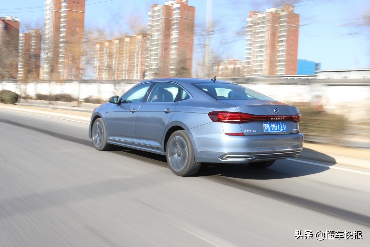 新款帕萨特顶配试驾,新款顶配帕萨特试驾