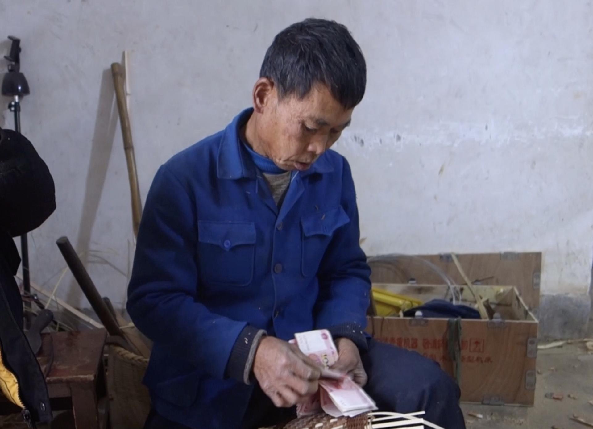 酷似马云的范小勤走红赚了多少钱,酷似马云的江西男童范小勤