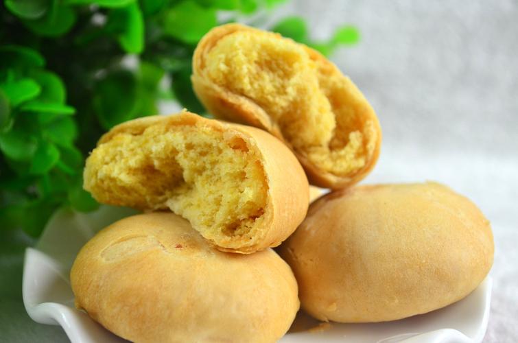 老式传统糕点冰皮绿豆饼,东北老式烤绿豆酥饼的做法和配方