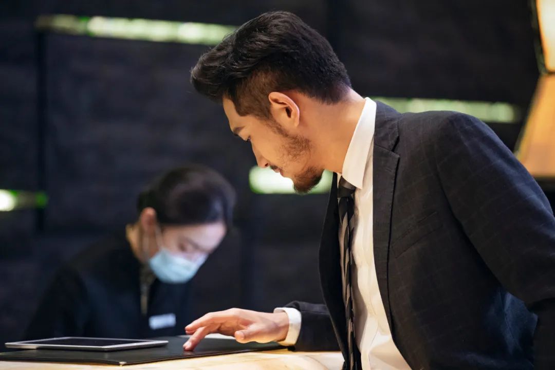 酒店客人随意差评怎么回复,怎么回复客人给酒店的差评