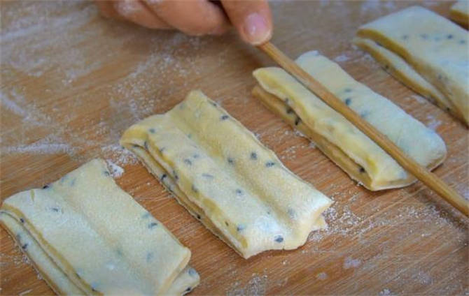 不空心的油条做法和配方的全过程,酥脆空心无铝油条预拌粉大袋1000g