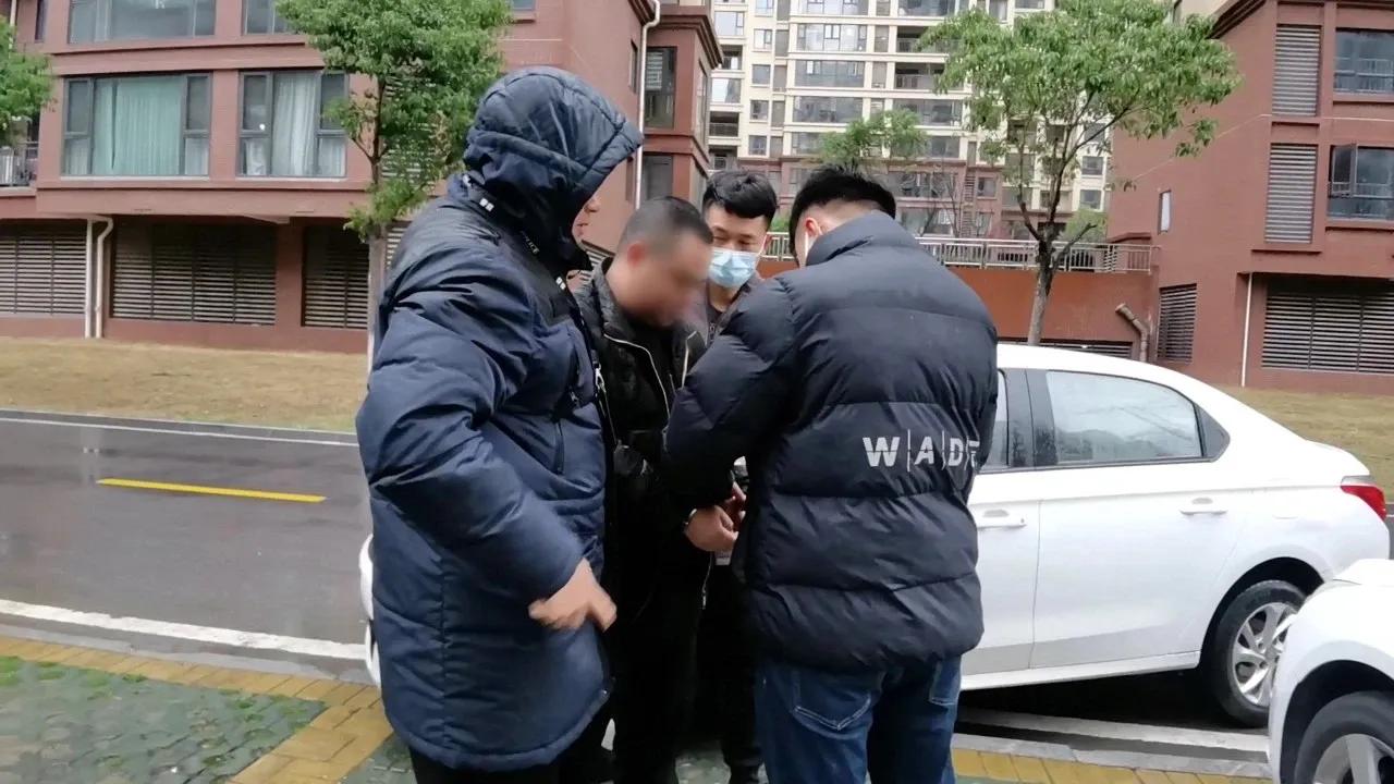 200人境外诈骗团伙被警方抓,诈骗团伙亏本200万