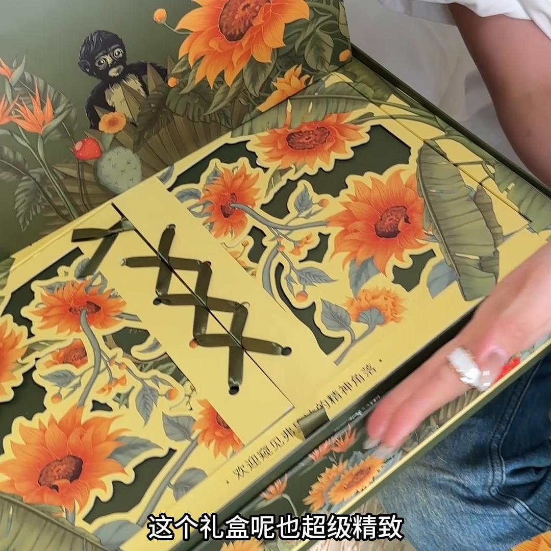 化妆一定要用带光的镜子吗,化妆时用的小镜子