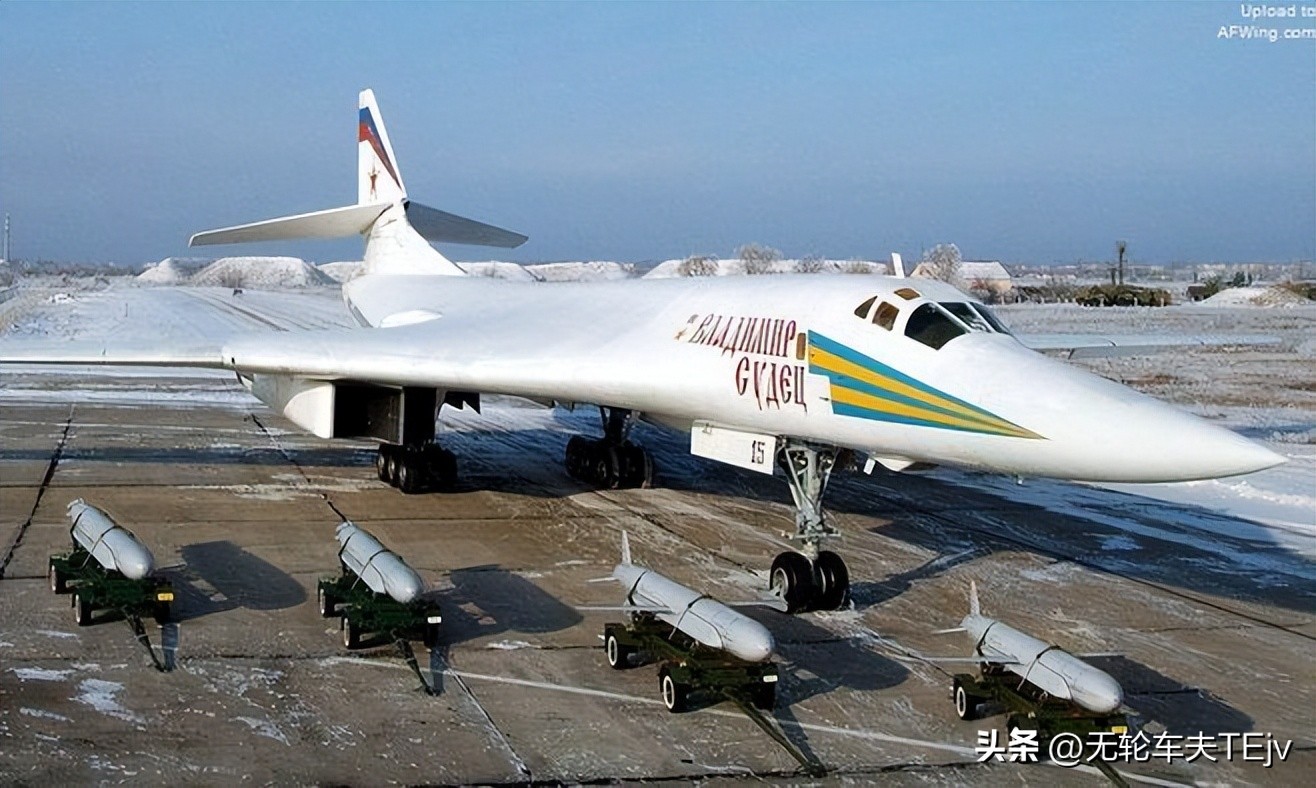 倚天不出，谁与争锋——最强轰炸机之“海盗旗”