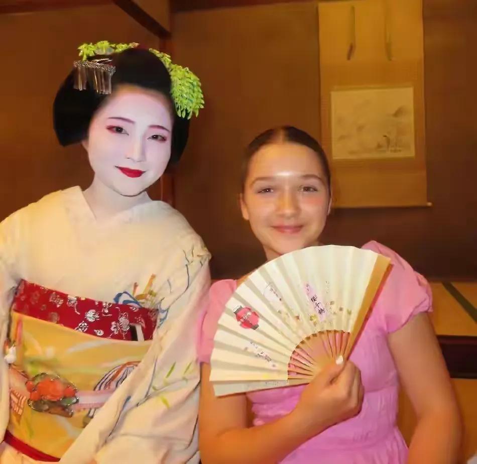 贝克汉姆女儿小七与妻子维多利亚,贝克汉姆与女儿小七