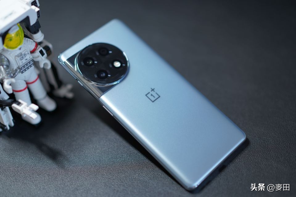 618值得买的高性价比的千元手机,618手机推荐性价比高2000内一加