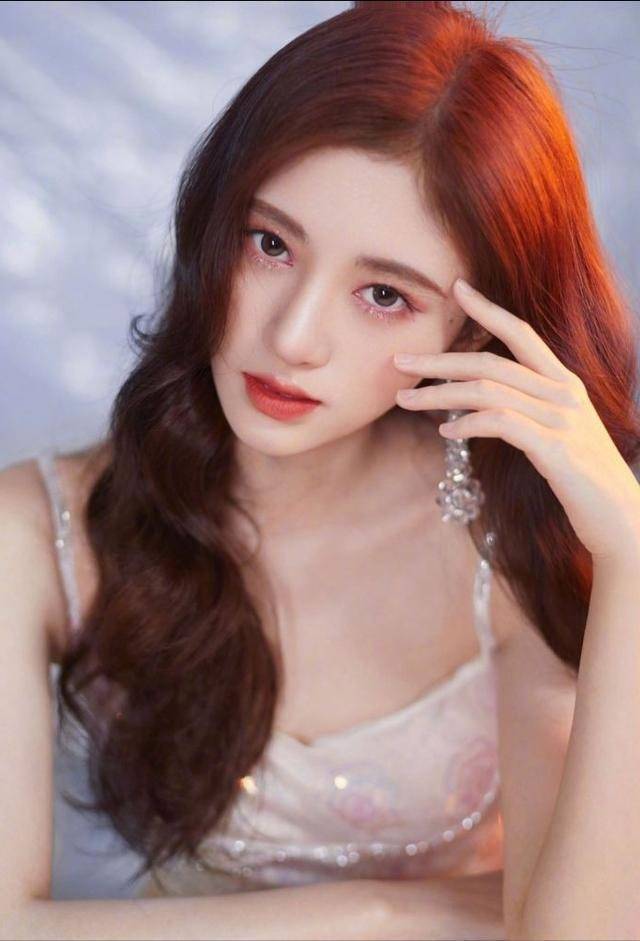 假发，假臀，假肌肉？明星“好皮囊”下，是眼见不一定为实的真相