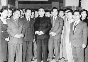 日本记者故意刁难：*鱼岛钓**归属哪国，*小平邓**的巧妙回复，让人敬佩