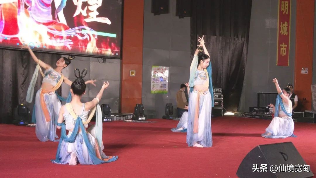 市二中校园文化艺术节,县第二中学校园艺术节