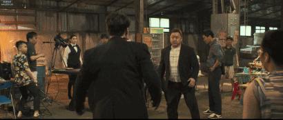 观影人数超千万喜提年度第一！韩国大“恶霸”再出山，野性美爆发