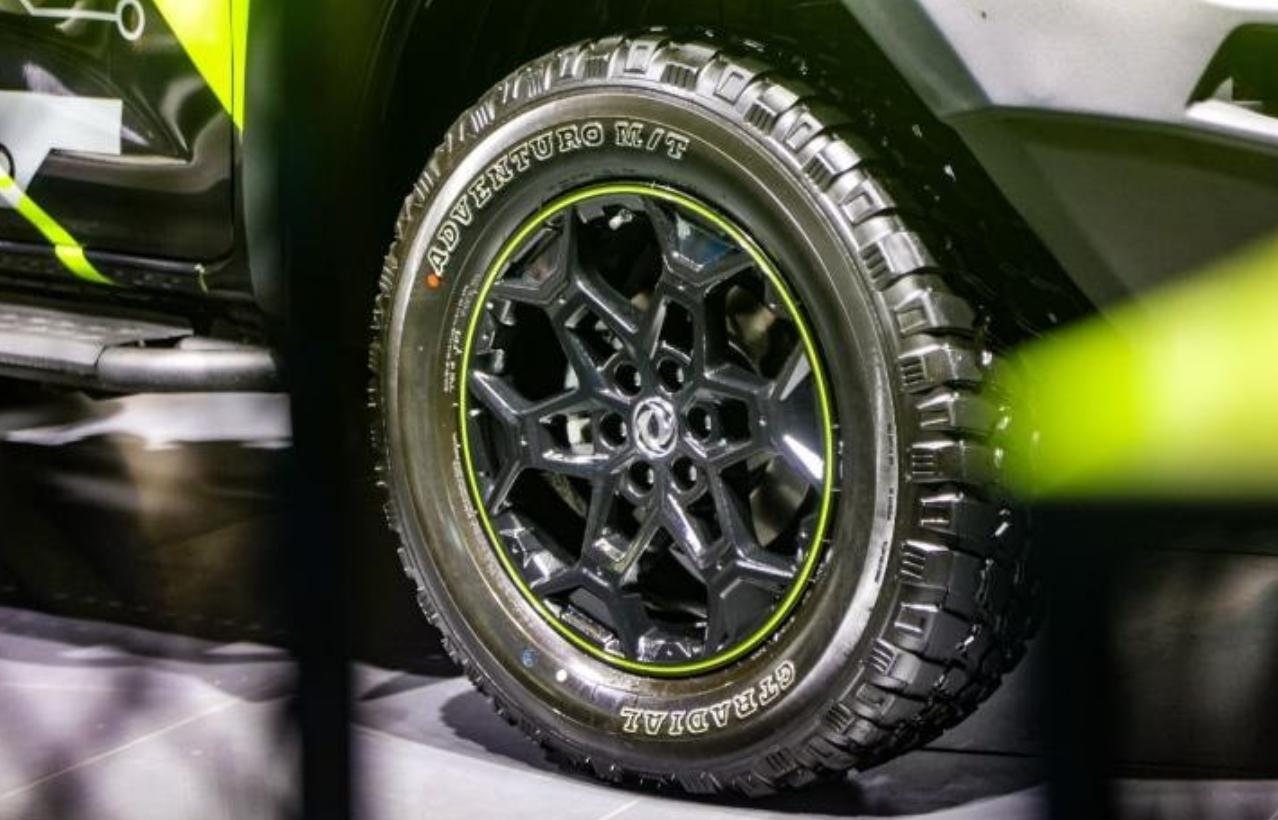 硬派越野，带坦克掉头！16万级新车，长超5.2米，锐骐7虎啸版上市