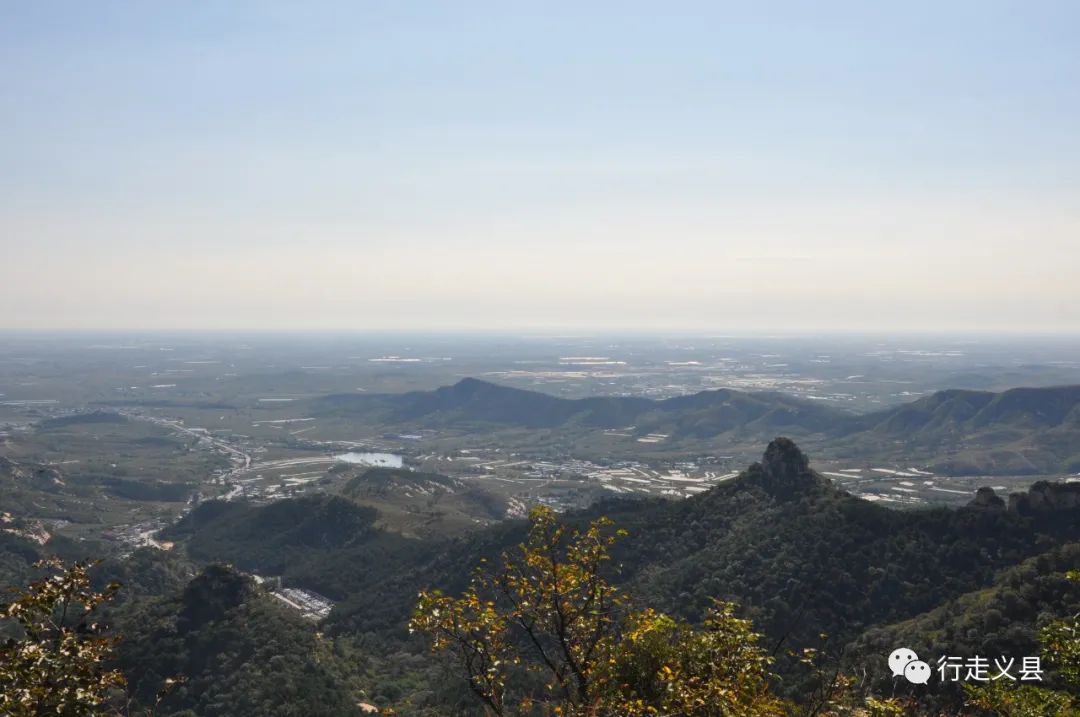 金秋十月看万山红遍层林尽染,金秋十月看红叶的诗句