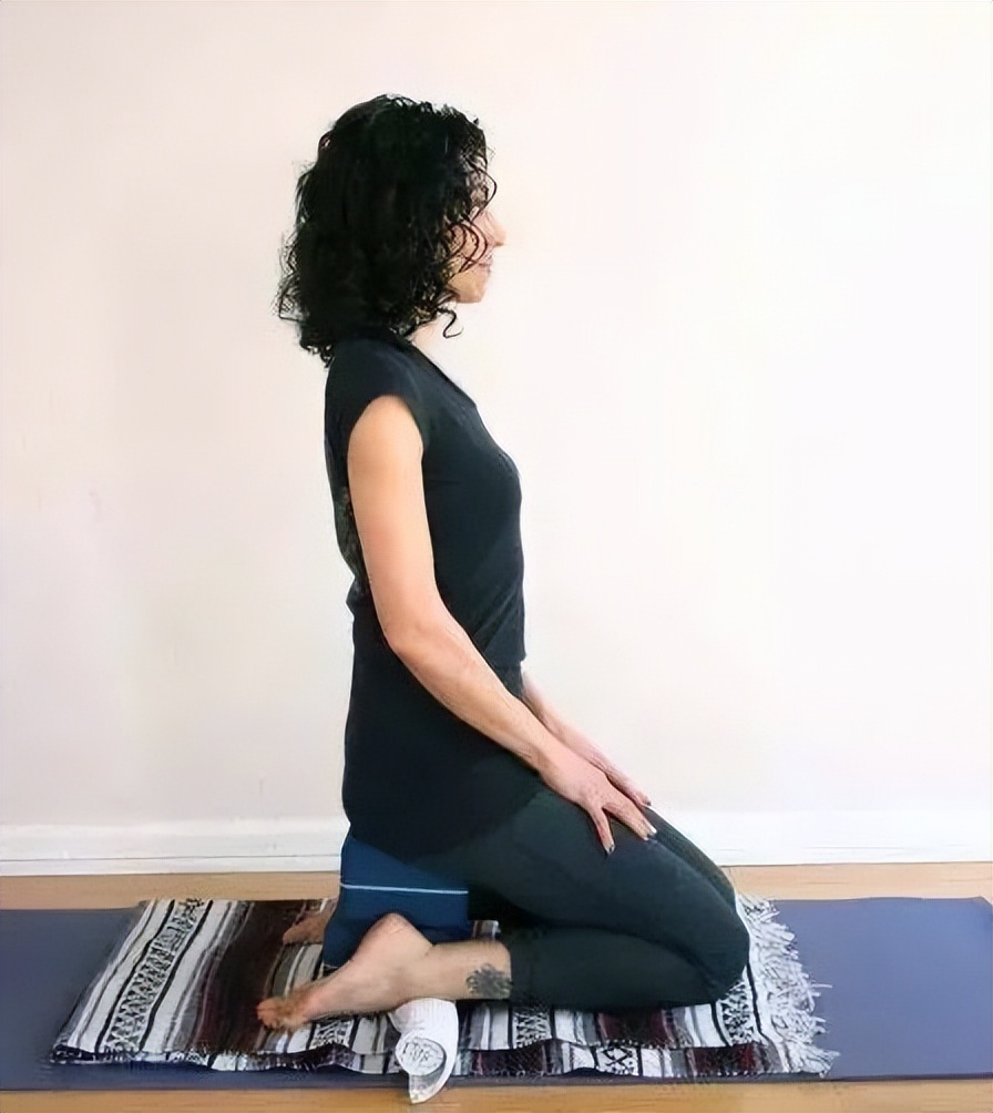 练习脚踝的瑜伽体式,善用瑜伽站立体式调整踝关节