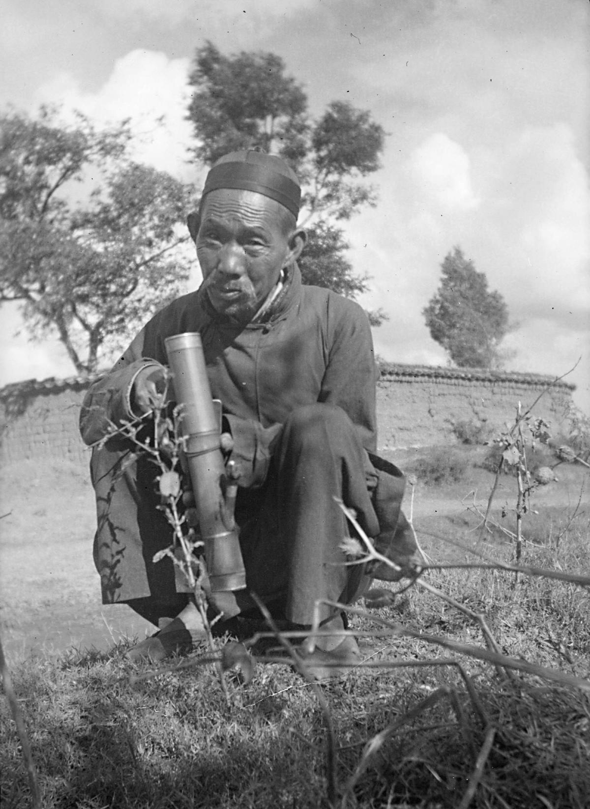 日军日记：*安妇慰**不服从管教，我很愤怒，用*刀刺**插入她的*体下**