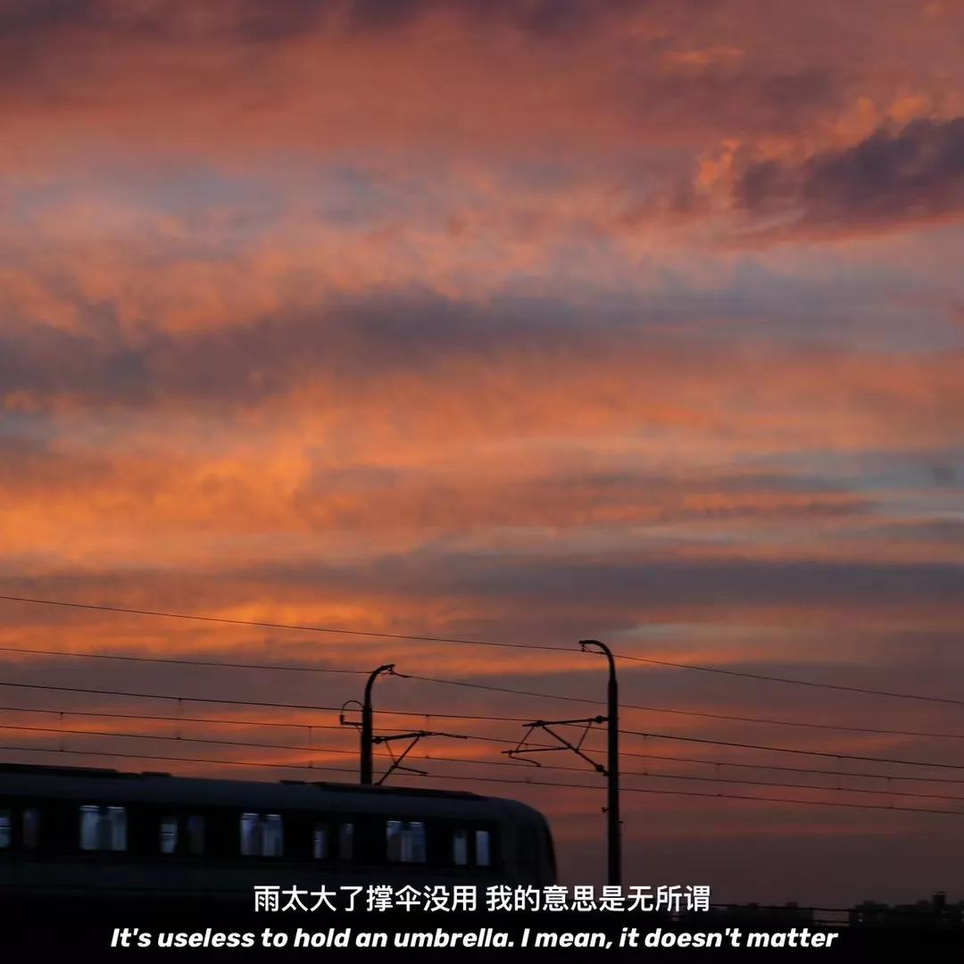 文案两个人相爱的概率,文案两个相爱的人不能见面