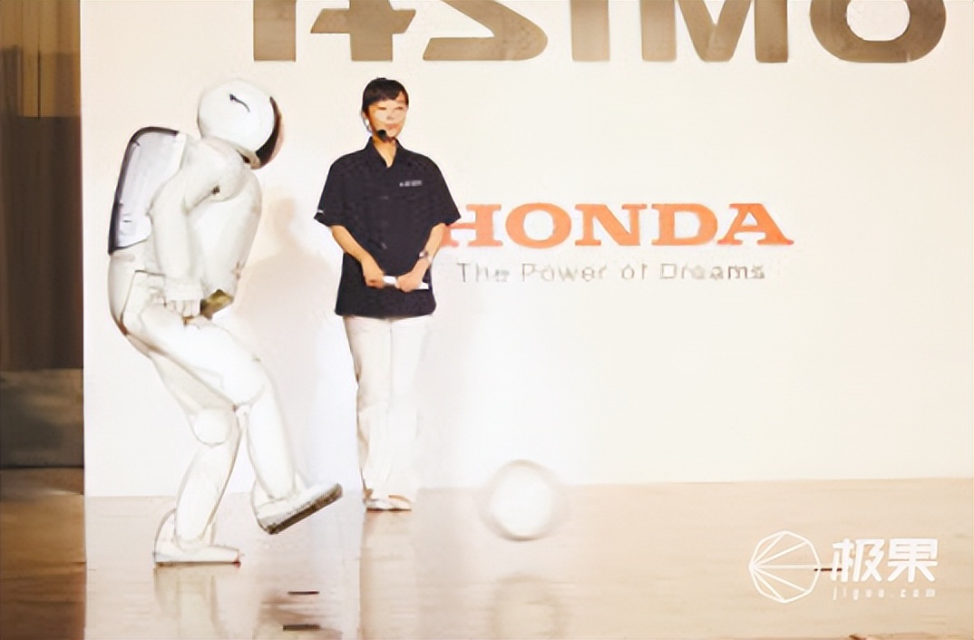 asimo机器人研发历史,asimo机器人技术