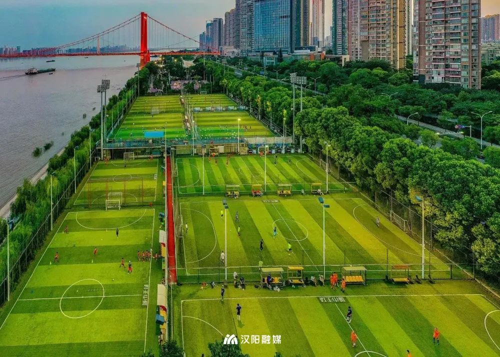 到汉阳踢球，512G的胃还不够用！