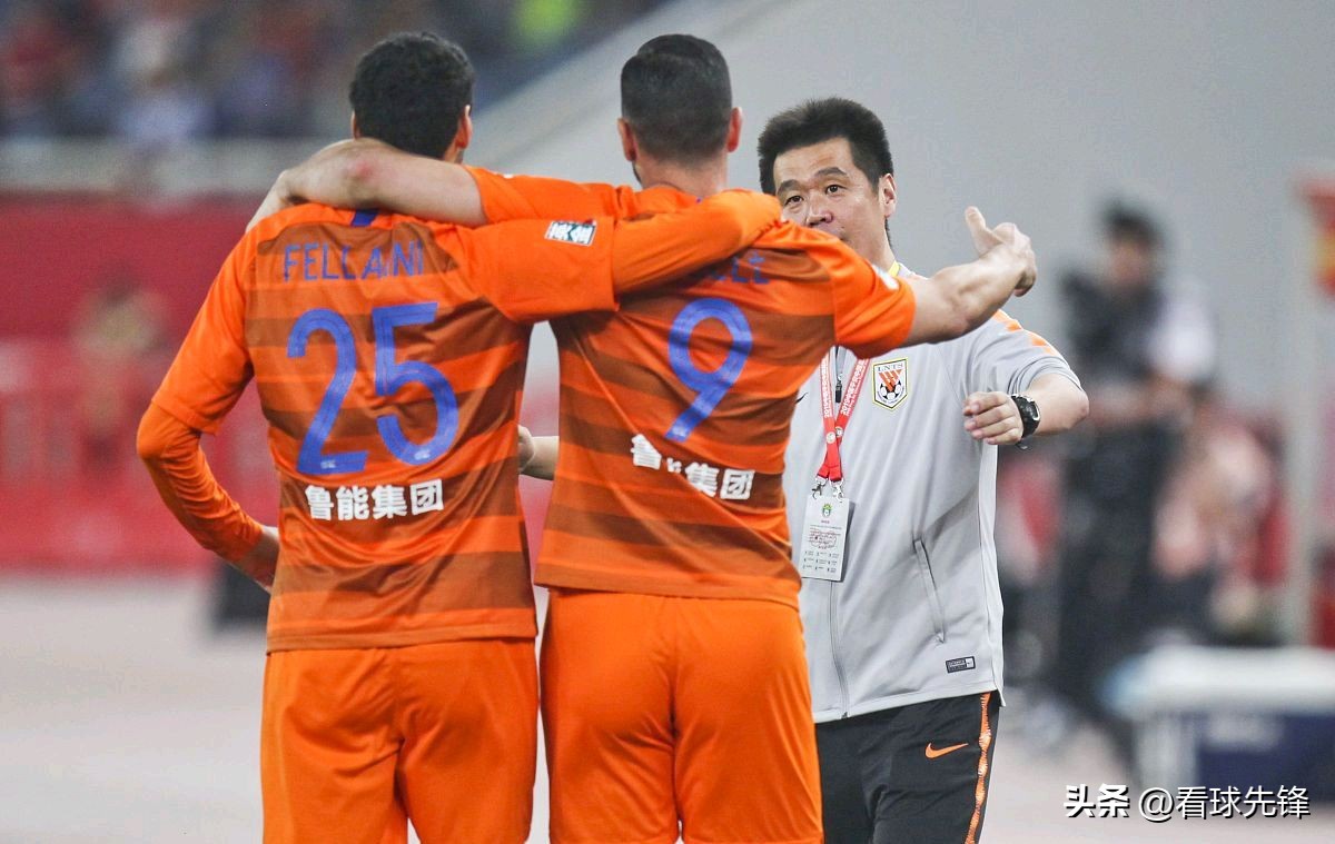 鲁能李霄鹏张弛,李霄鹏张弛