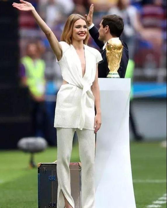 超模吉娘娘吉赛尔邦辰,2018世界杯超模水果娜