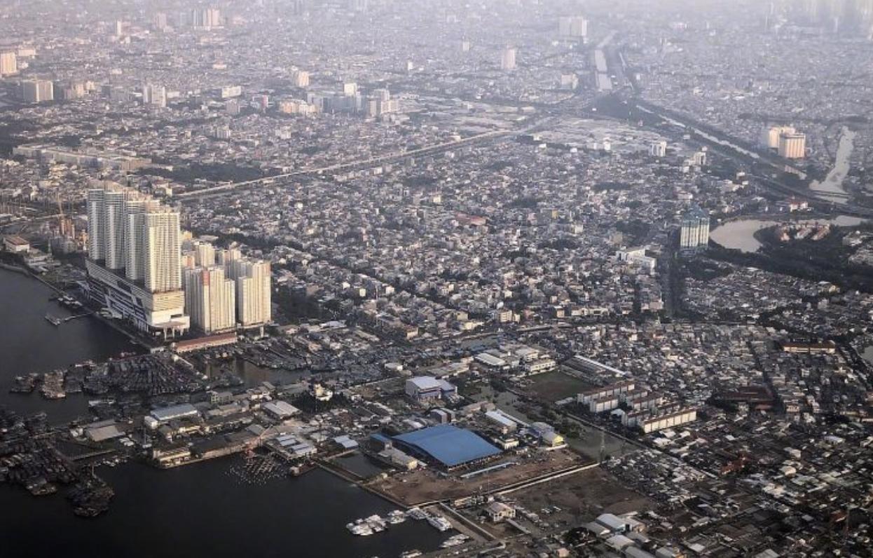 印度尼西亚为什么不是海陆兼备,印度尼西亚到底是东边还是南边