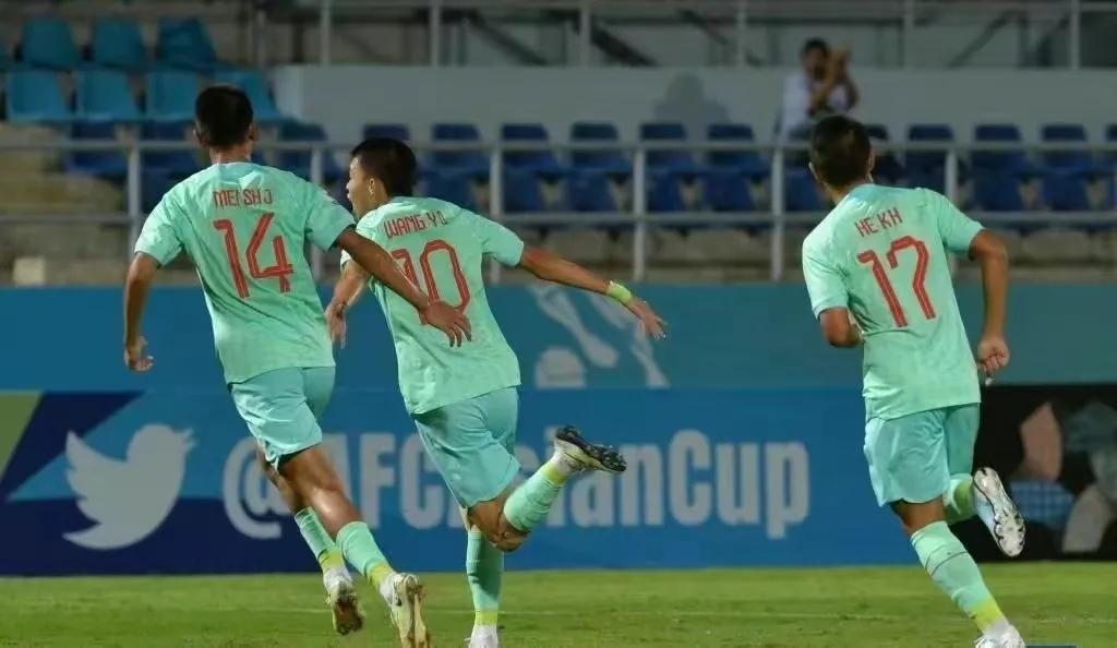 享受足球带给我最纯粹的生活,最纯粹的足球最高级的享受