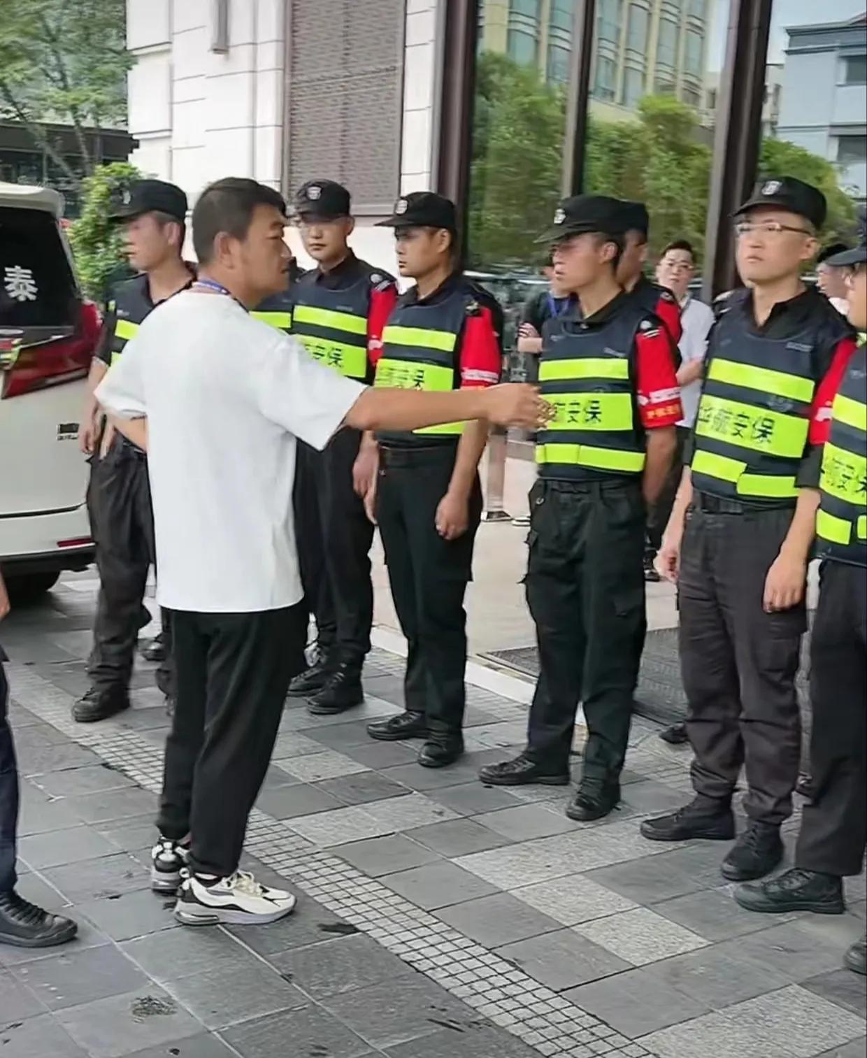 网红二驴回应被查,网红二驴出什么事了