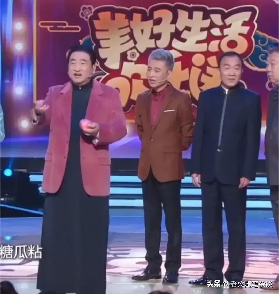 姜昆说郭德纲红色大褂,姜昆说相声不穿大褂