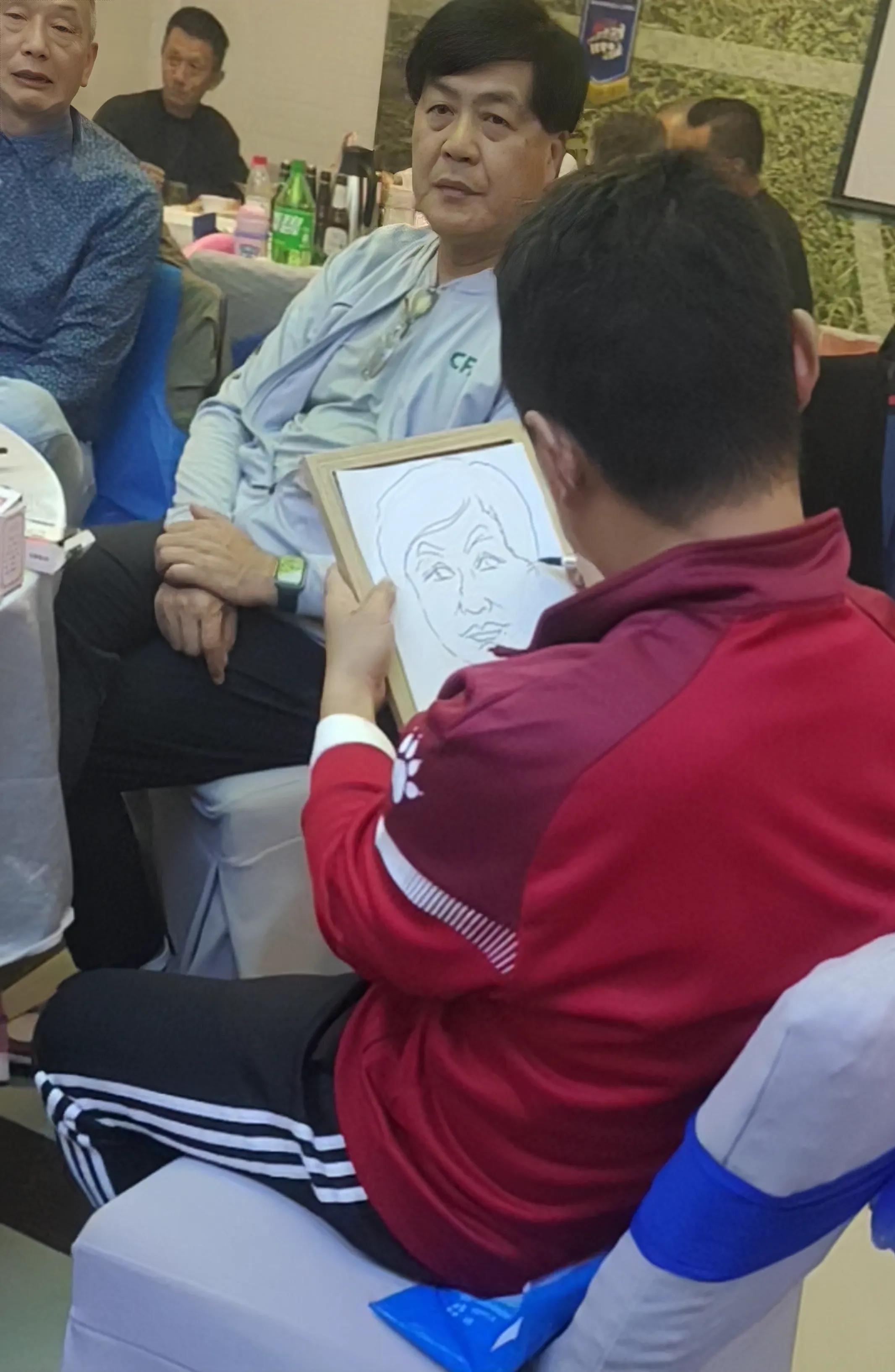 上海申花李中华,老上海足球队李中华