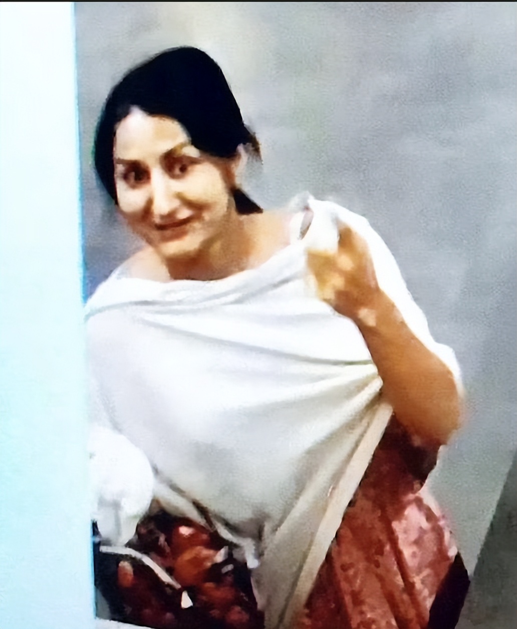 英国女子偷衣服,英国女性偷东西