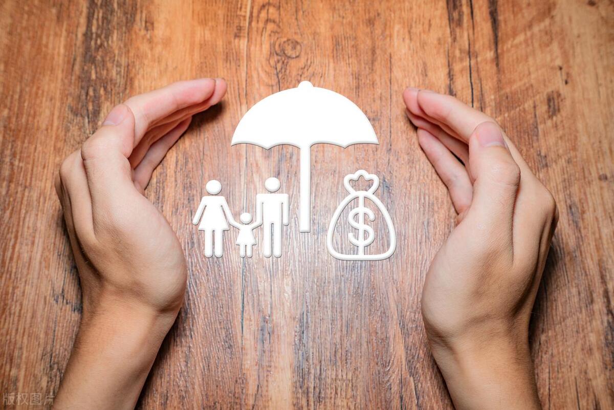 香港分红险与内地分红险对比,香港保险的分红险风险是什么