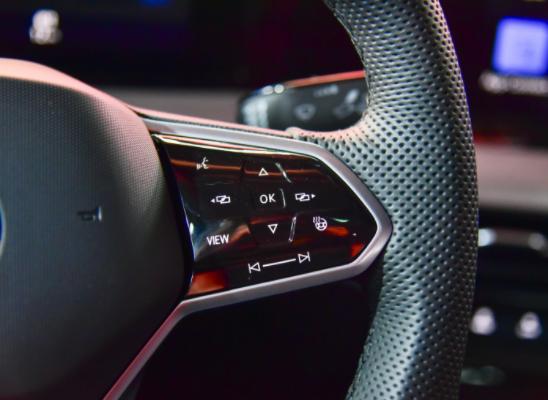 21款凌渡和21款思域哪个值得入手,凌渡1.8t和思域1.5哪个好