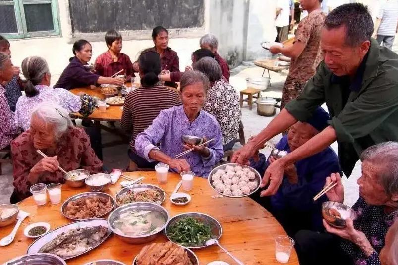 哪个古人说的这辈子吃不上四个菜,古代一辈子吃不了四个菜被误读