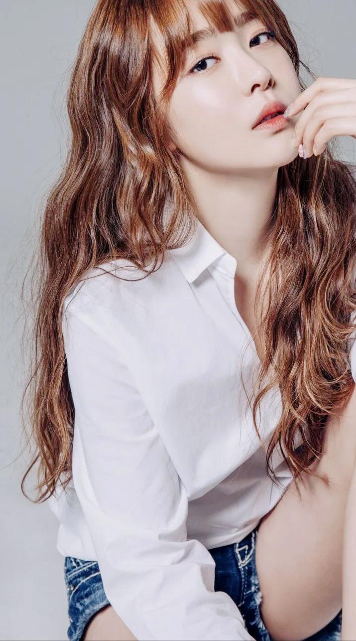 孙兴慜凯恩恩怨,孙兴慜现在的女朋友是谁