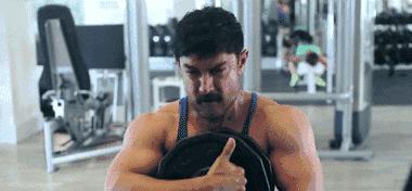 阿米尔汗拍摔跤吧爸爸纪录片,摔跤吧爸爸阿米尔汗是动作指导么