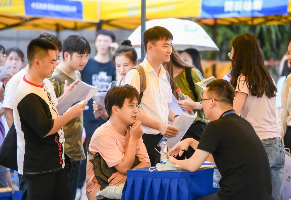 文科十大就业前景好的专业排名,文科十大吃香专业排名