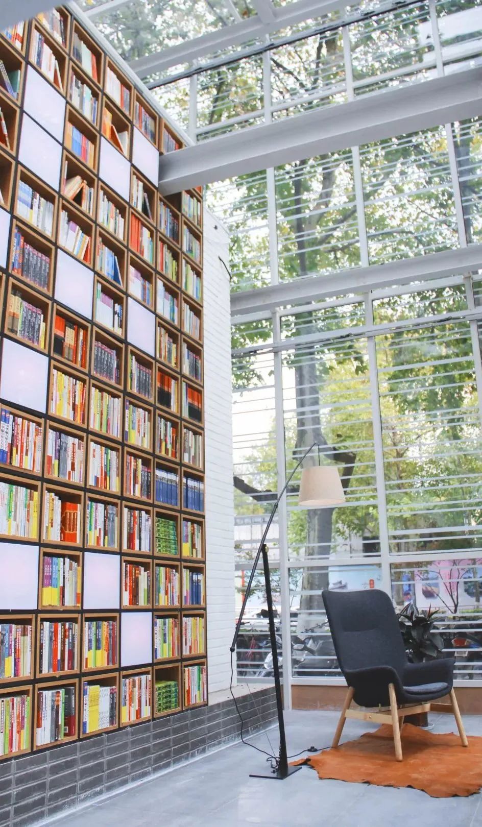 早安鼓楼|凤凰书城，年度最美！