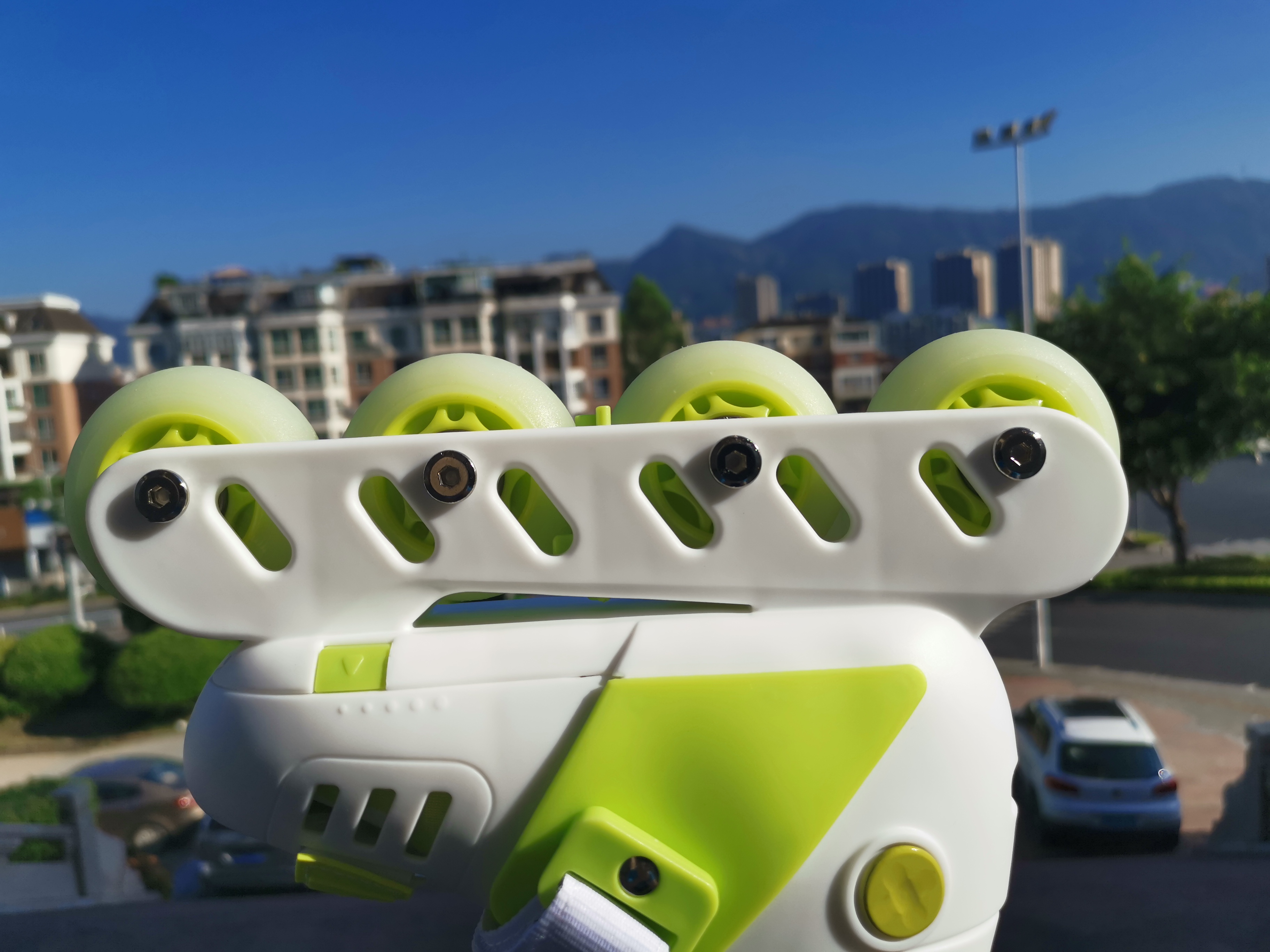 酷骑轮滑鞋r1r2,轮滑初学者适合哪种轮滑鞋