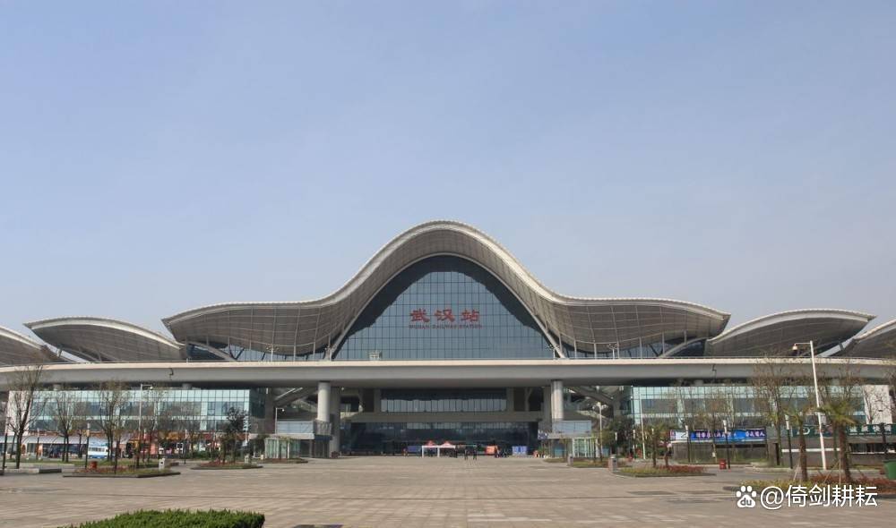 我国最酷10座高铁站，颜值“爆表”争奇斗艳，个个都是网红打卡地