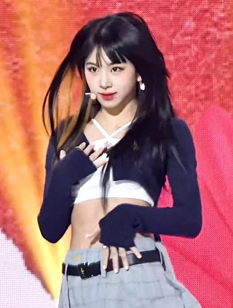 从人气垫底到拥有百万直拍的鬼马爱豆！她怎么变美的？