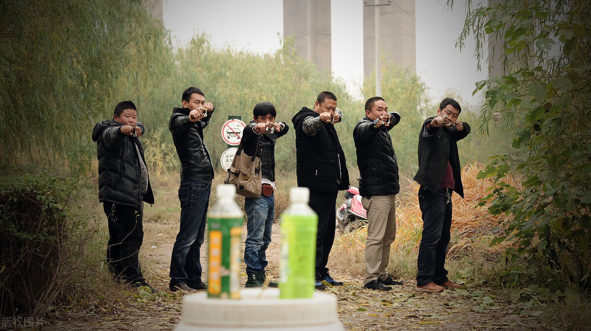 扁皮弹弓应该怎样上皮筋,扁皮弹弓皮筋质量好坏怎么辨别