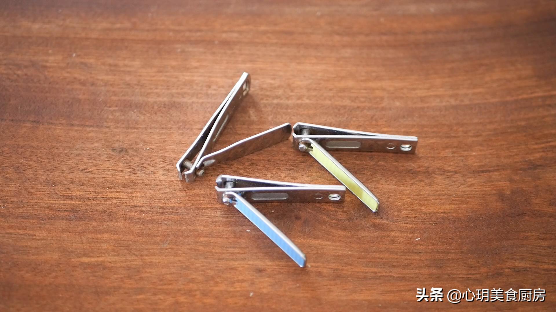 不管剪刀多钝简单一招立马变锋利,剪刀不锋利可以试试这种方法