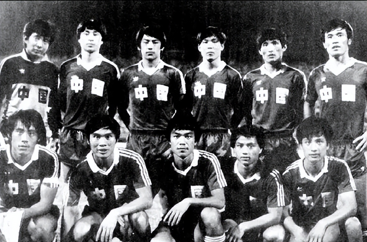 1963年，贺龙对国足说：拿不到前三，回来就解散！最终结果如何？