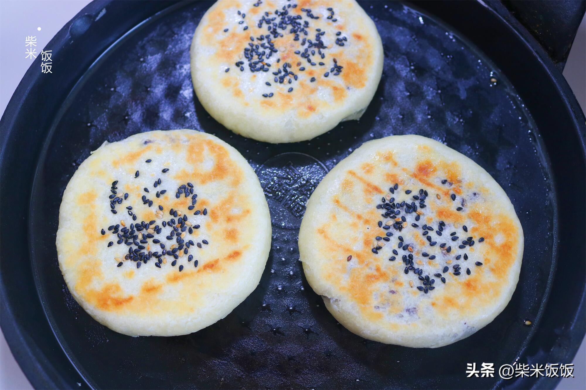 外面酥酥的里面糯糯的紫米饼做法,怎么才能做出酥脆入口即化的米饼