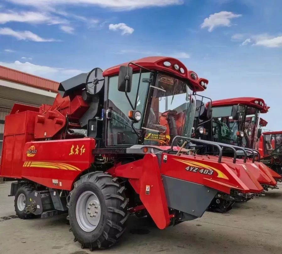 最新款三行玉米收获机,3万左右的玉米收获机