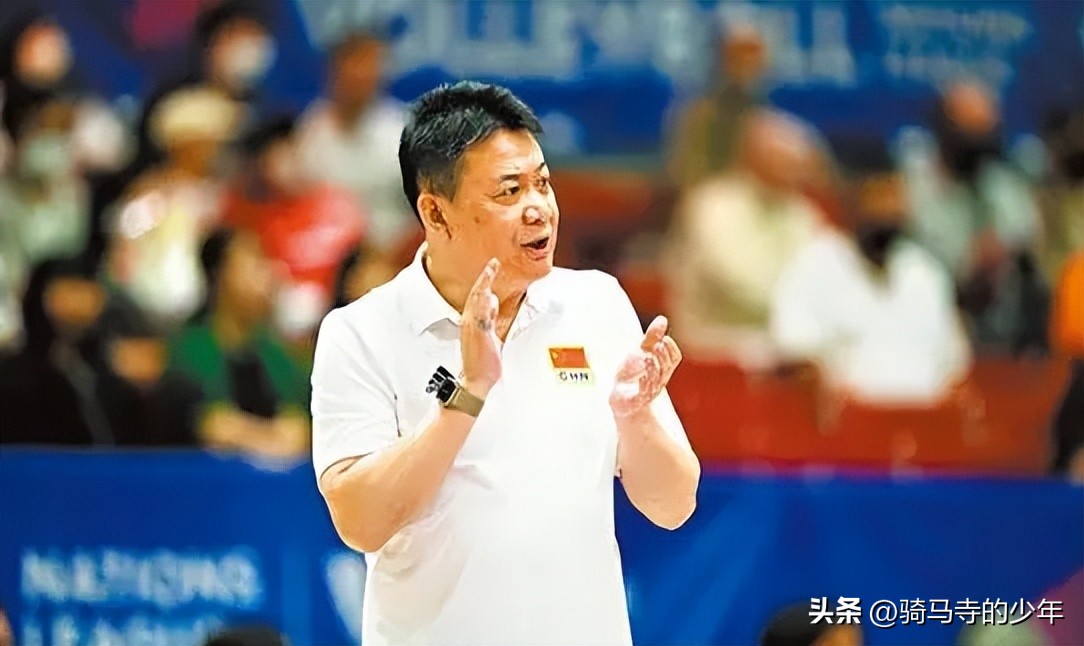 女排12人名单最新巴黎奥运会,女排朱婷入围名单