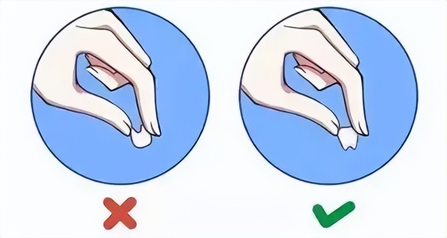 摔跤牙齿掉落怎么补救,摔跤把门牙磕掉一小块意味着什么