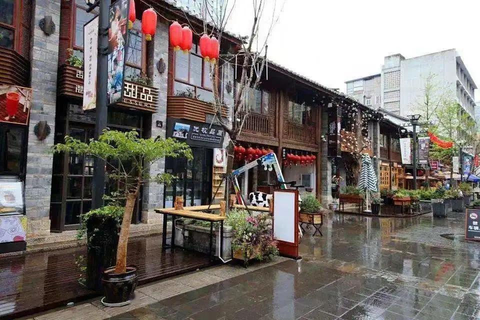 吃货们千万不要错过的昆明美食街,昆明翠湖公园附近美食街