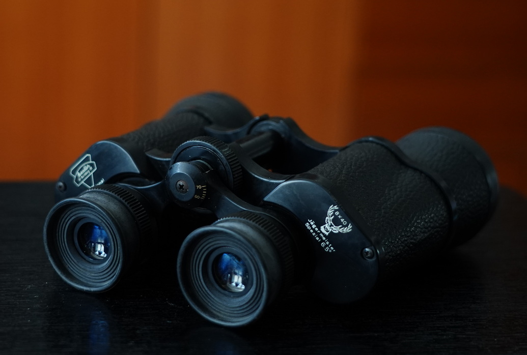 收藏了30年的望远镜,二战时期的军用高倍望远镜